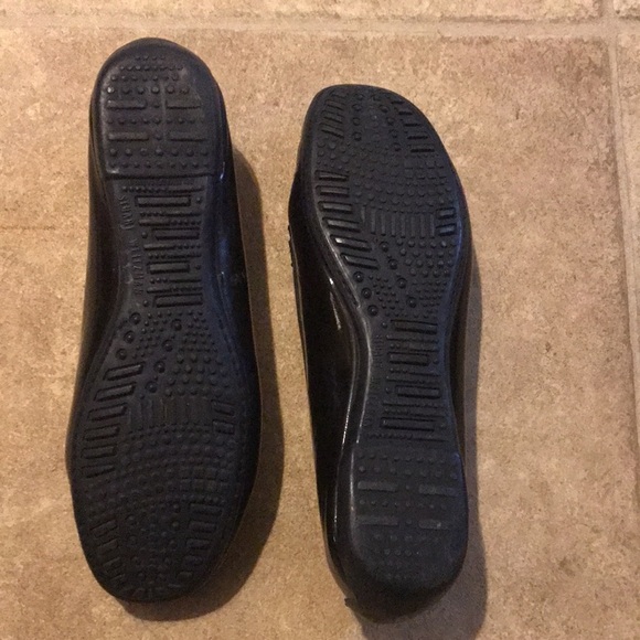 Stuart Weitzman Black Patent Leather Flats Size 7.5 Designer Shoes Classic - Picture 6 of 8